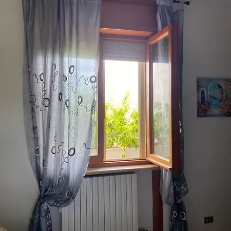 Casa Luisa C/giardino Privato アパート